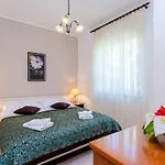Apartments Nicol