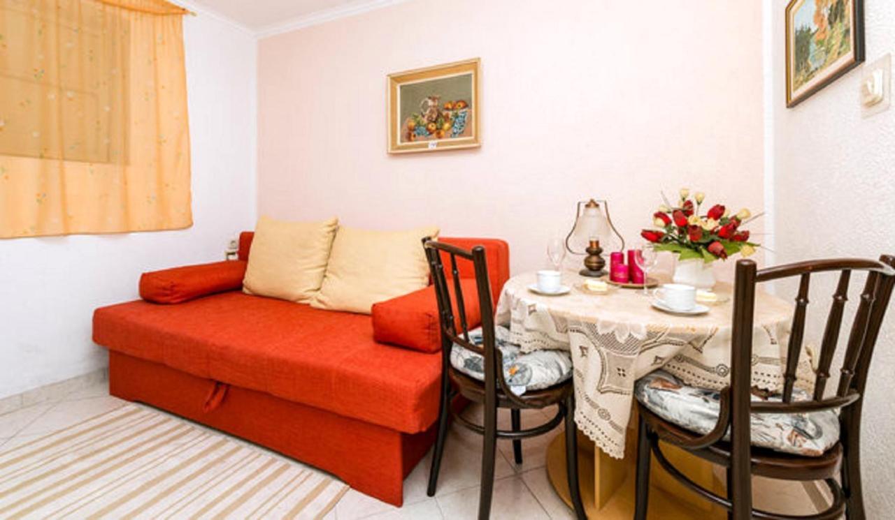 Apartment Nicol