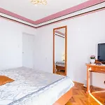 Apartments Nicol